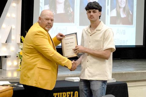 TUPELO SCHOOL HOSTS ACADEMIC AWARDS NIGHT